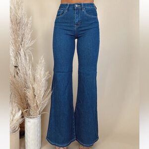 New Women's high rise  Blue Wide-Leg  stretch flare Jeans size 7